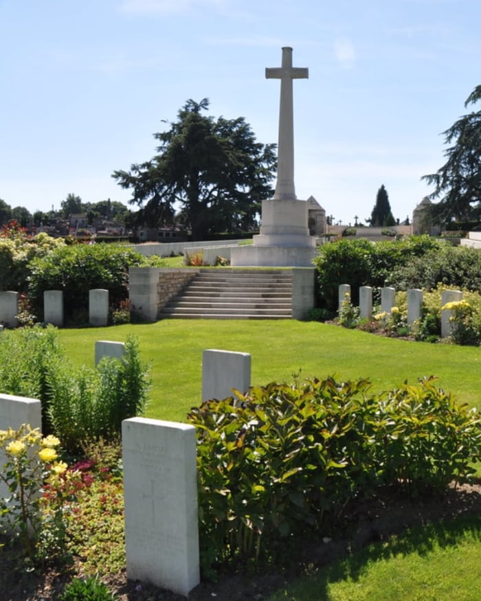 Longuenesse Souvenir Cemetery